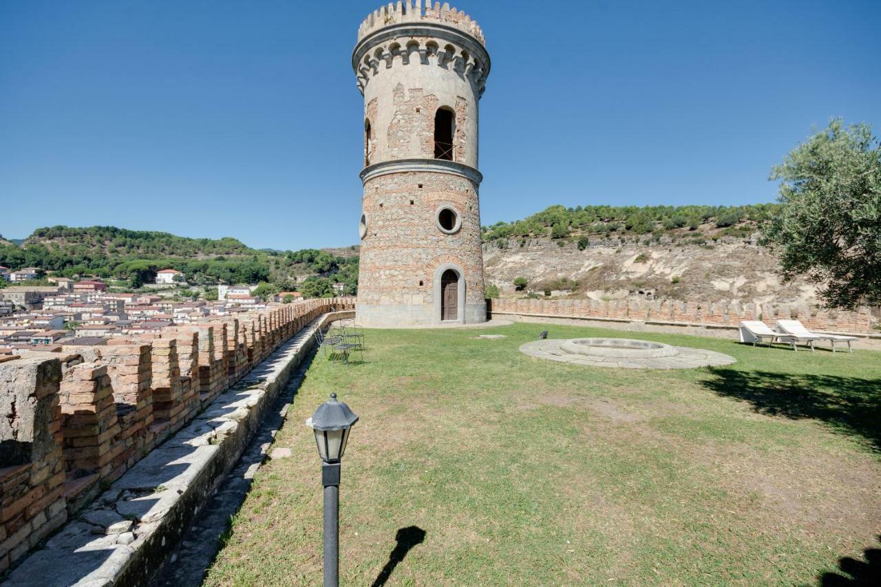 Castello Di Caccuri Suites Dış mekan fotoğraf