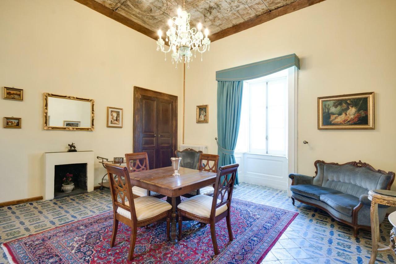 Castello Di Caccuri Suites Dış mekan fotoğraf